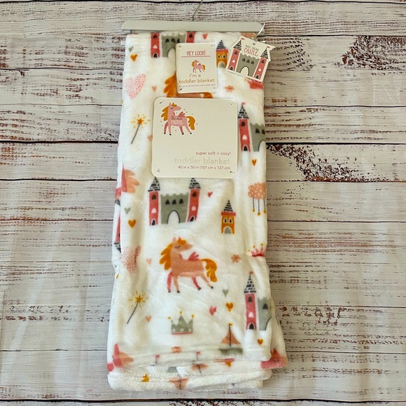 NEW! Unicorn Castles Fairy Toddler Blanket - Picture 1 of 3